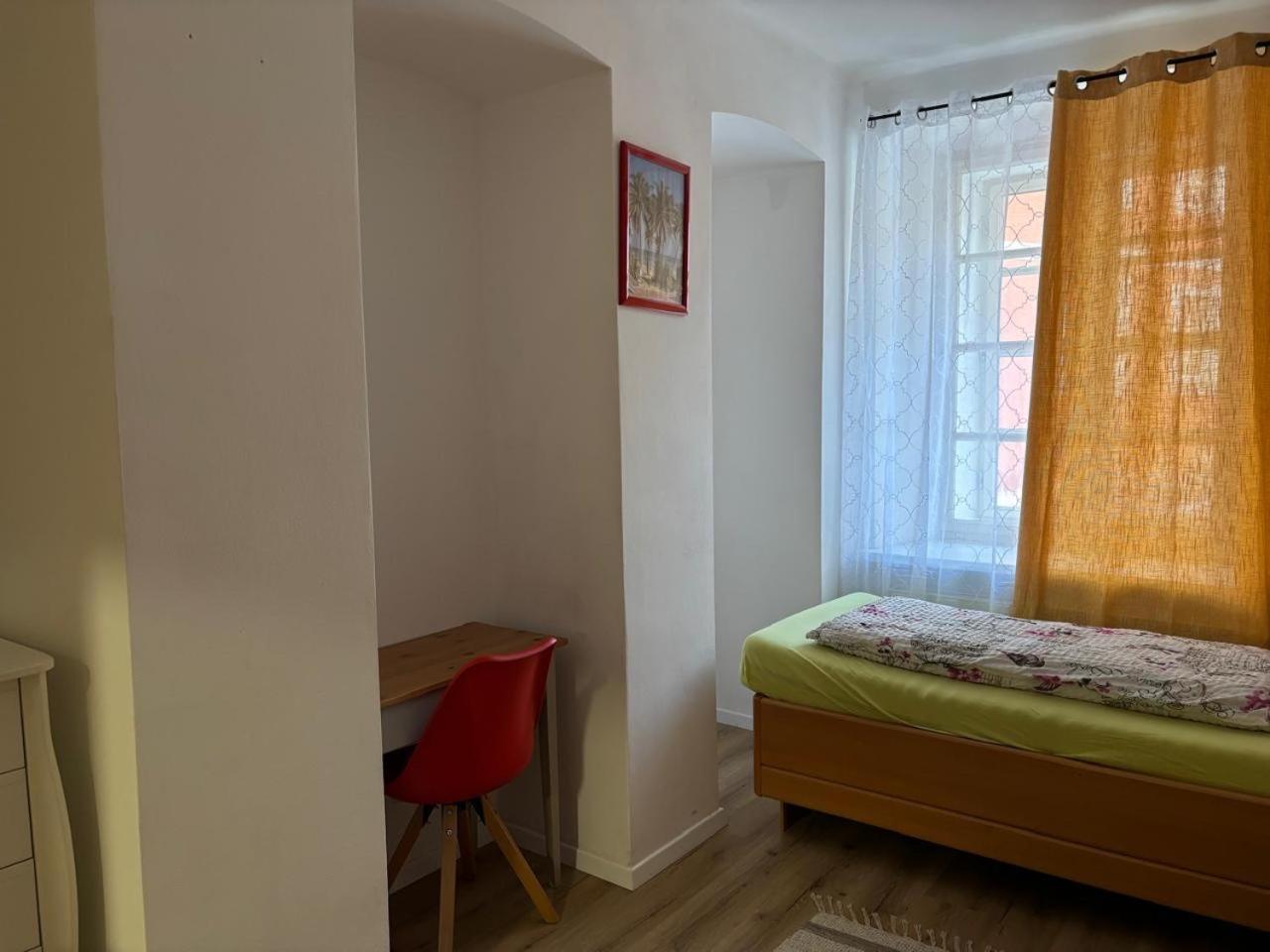 Apartment Am Schlosspark 2 Хеб Экстерьер фото